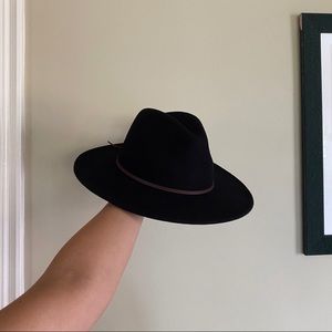 Forever 21 Wide-Brim Fedora w Faux Leather Trim